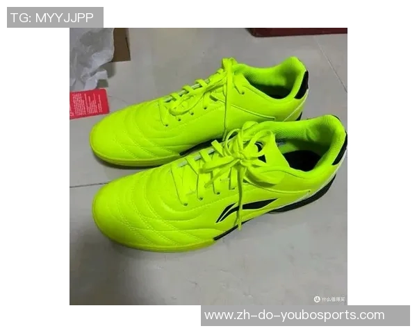 球星比赛穿的专业足球鞋一般多少钱一双你知道真实价格吗